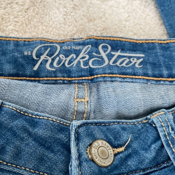 Old navy Rockstar‎ skinny jeans - Picture 4 of 4